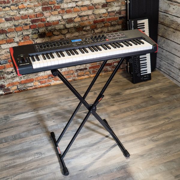 The KS26Q double braced X-style keyboard stand offers a secure and sturdy place for your keyboard or electric piano.